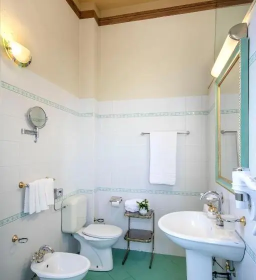Deluxe Neljän Hengen Huone, Villa Liberty