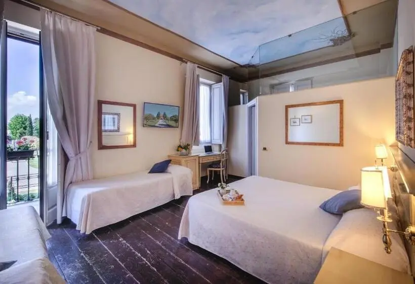 Deluxe Neljän Hengen Huone, Villa Liberty