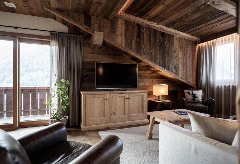 Апартаменты Пентхаус 1 Спальня, Residence Cesa Sassela