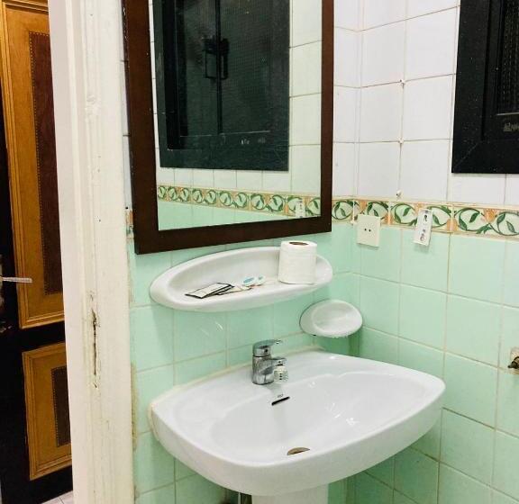 スタンダードルーム, Burj Al Diyafa Mubarak