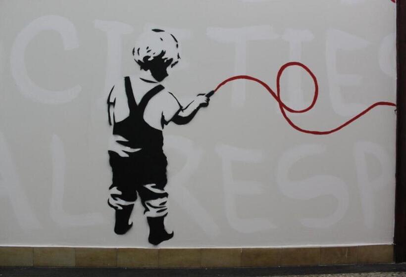 اتاق استاندارد چهارنفره با سرویس بهداشتی مشترک, C Punkt Hostel