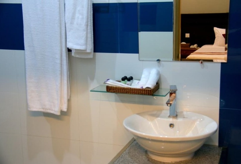 اتاق سوپریور, Golden Guest Hotel Dawei