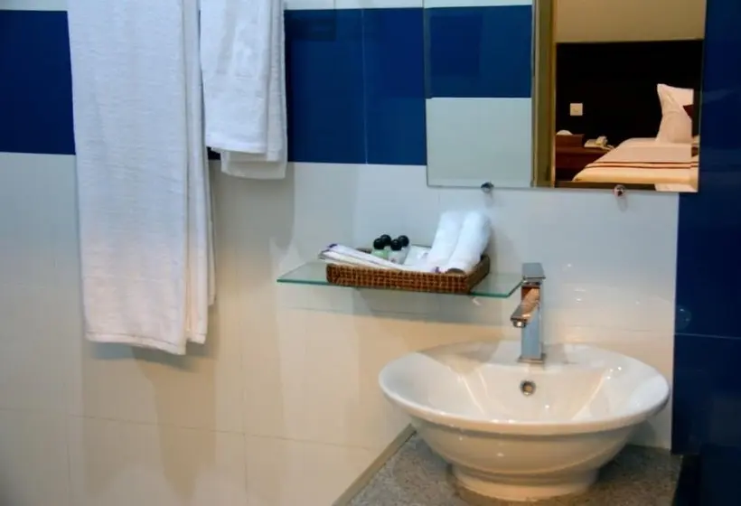 اتاق سوپریور, Golden Guest Hotel Dawei