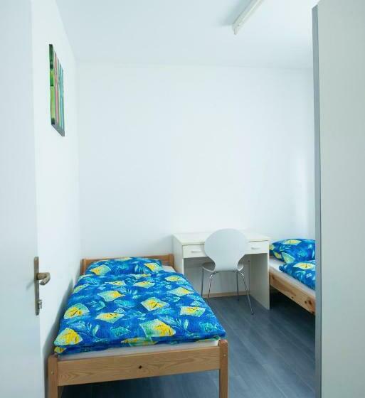 اتاق استاندارد چهار تخته, Hostel M