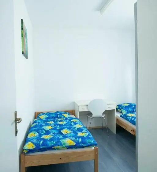 اتاق استاندارد چهار تخته, Hostel M