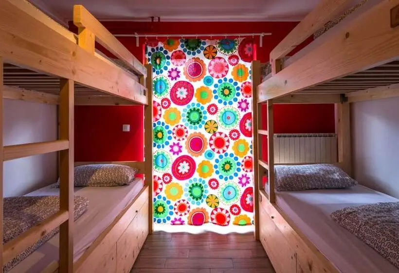 تختخواب در اتاق مشترک, Hostel Soča Rocks