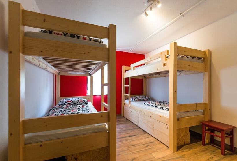 تختخواب در اتاق مشترک, Hostel Soča Rocks
