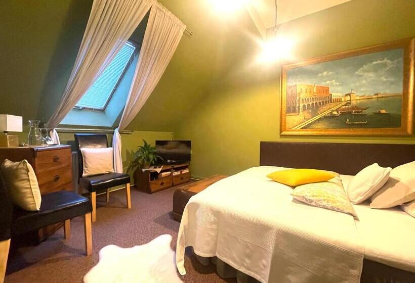 اتاق استاندارد یک نفره, Art Pension Dans Le Parc