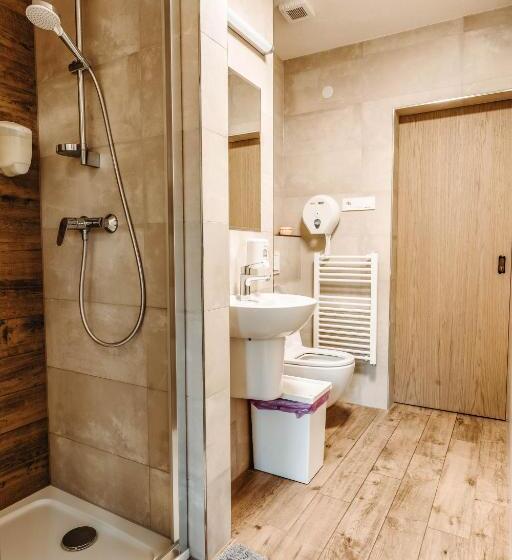 Quarto Estandar Banheiro Compartilhado, Bilíkova Chata   Horský
