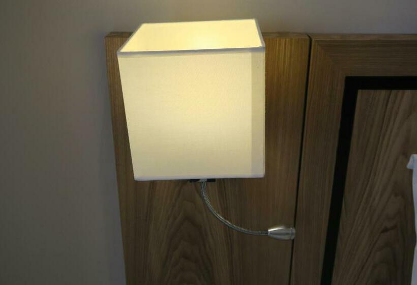 اتاق استاندارد, Central