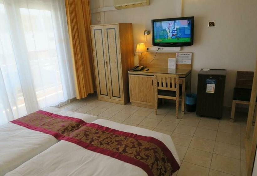 اتاق کلاسیک, Central