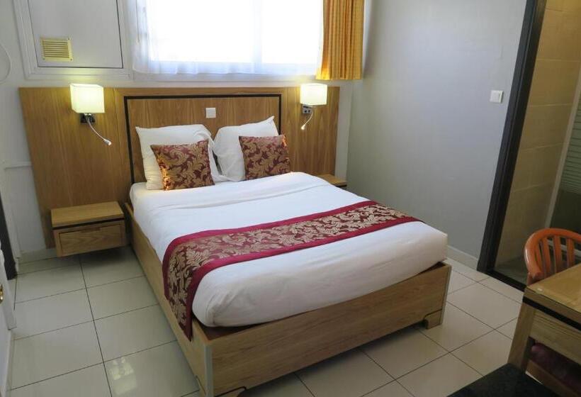 اتاق استاندارد یک نفره, Central