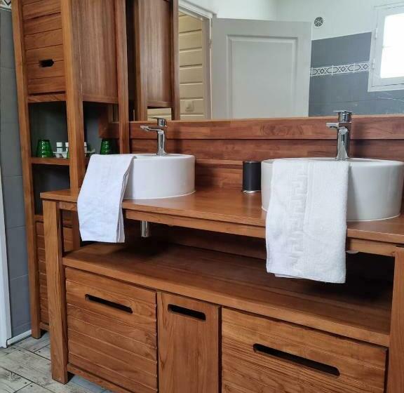 اتاق استاندارد چهار تخته, Des Neiges