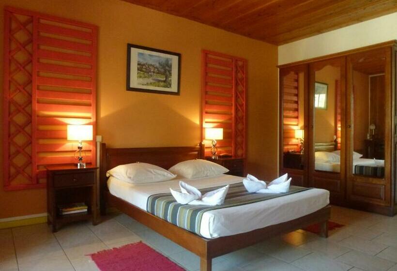 اتاق استاندارد چهار تخته, Des Neiges