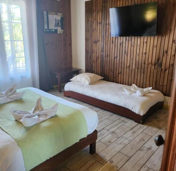 اتاق استاندارد سه نفره, Des Neiges