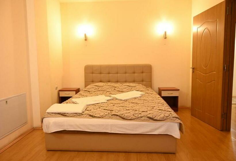 Deluxe Suite King Bed, Harmony