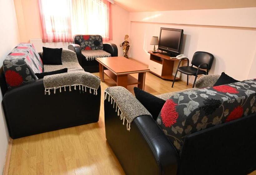 Deluxe Suite King Bed, Harmony