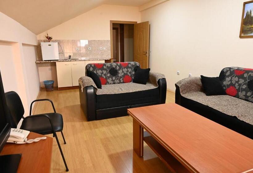 Deluxe Suite King Bed, Harmony