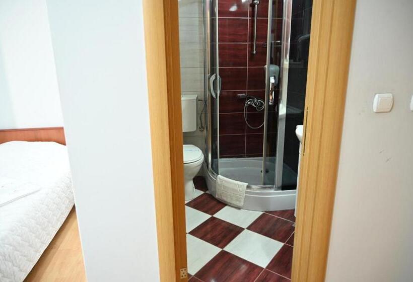 اتاق لوکس سه تخته, Harmony