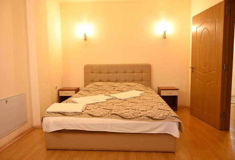 اتاق لوکس با تخت بزرگ, Harmony