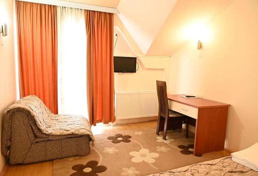 اتاق لوکس با تخت بزرگ, Harmony