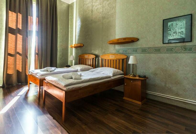 수피리어 룸, Kaštieľ Mojmírovce