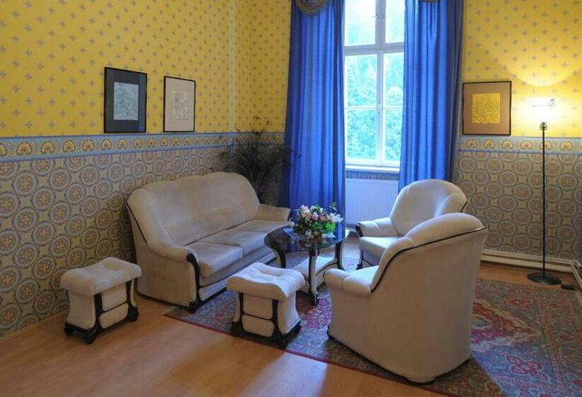 침실 1개 아파트, Kaštieľ Mojmírovce