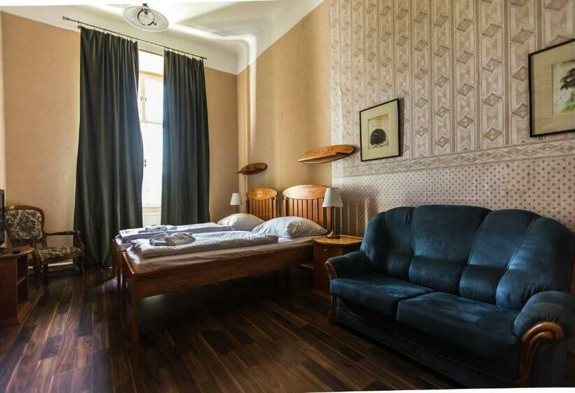 수피리어 룸, Kaštieľ Mojmírovce