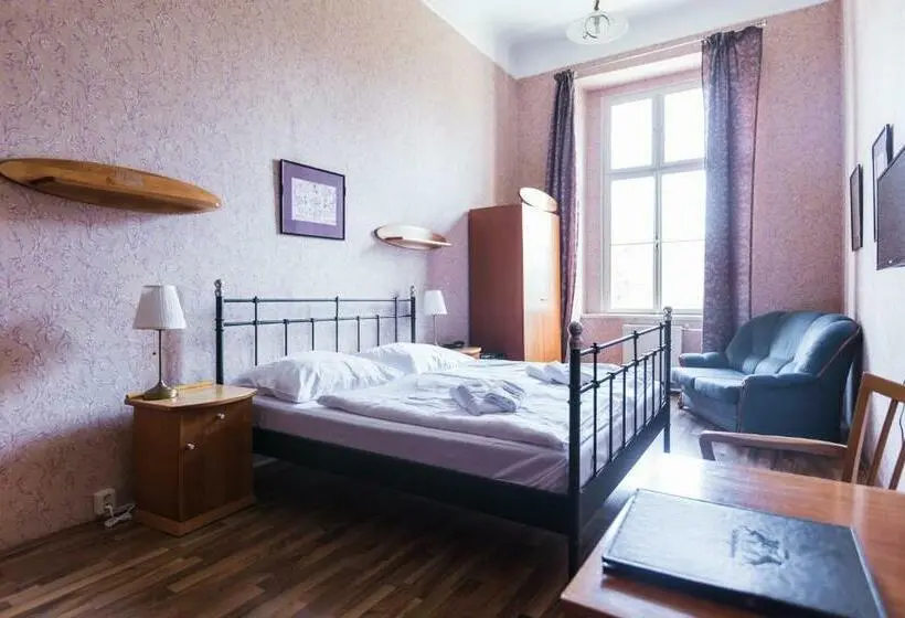 Superior-huone, Kaštieľ Mojmírovce