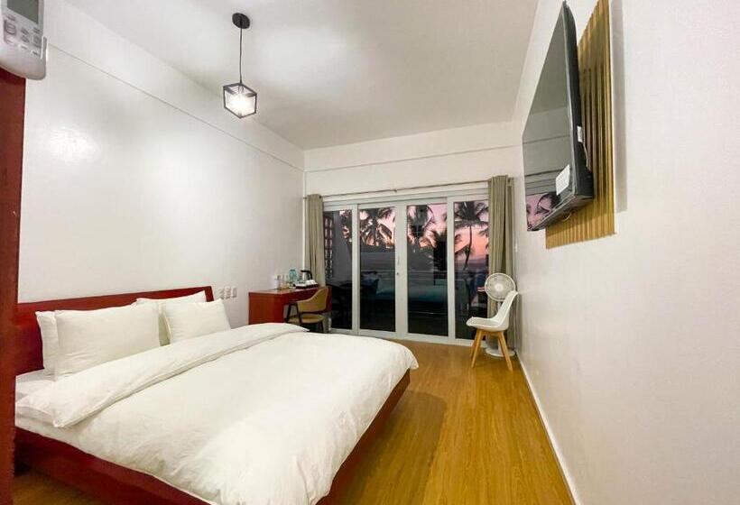 חדר דלוקס צדדי נוף לים, Montani Beach Resort Puerto Galera Powered By Cocotel