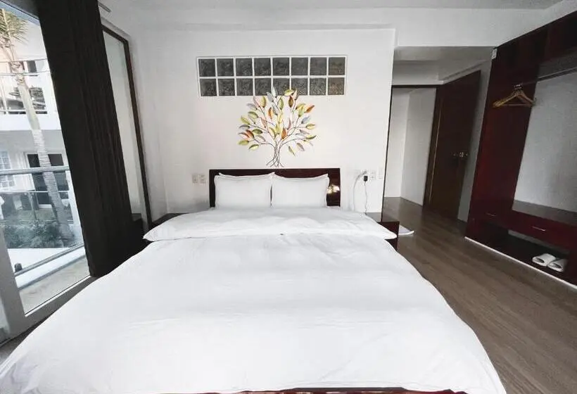 キングサイズベッドのデラックスルーム, Montani Beach Resort Puerto Galera Powered By Cocotel