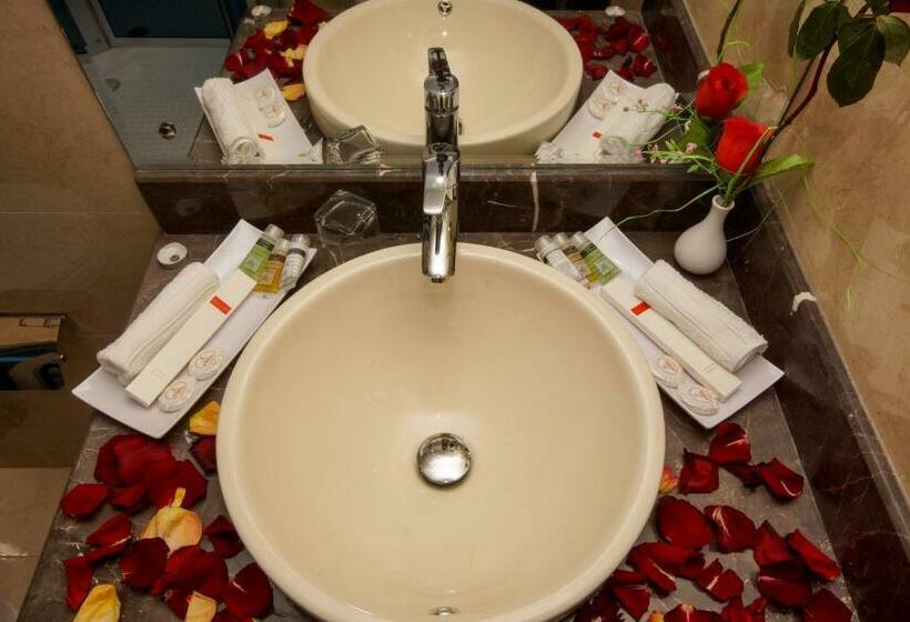 Полулюкс, Rose Oasis