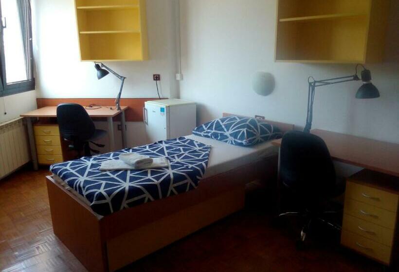 اتاق اکونومی, Prenočišča Prisoje