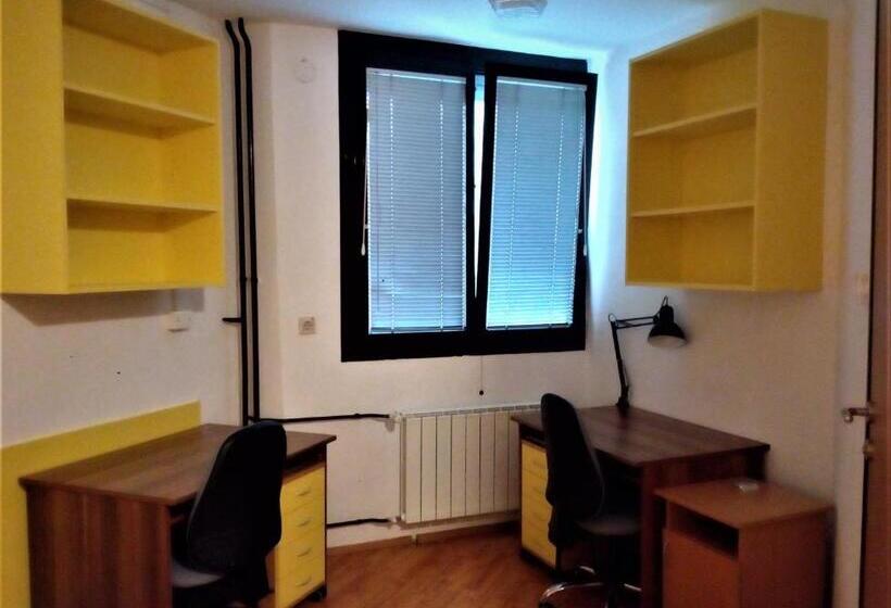 Economy Triple Room, Prenočišča Prisoje