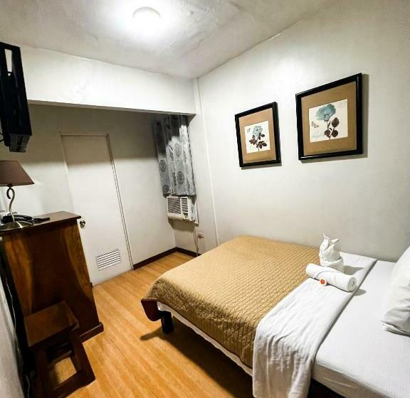 Номер Deluxe, Stone House Hotel Manila
