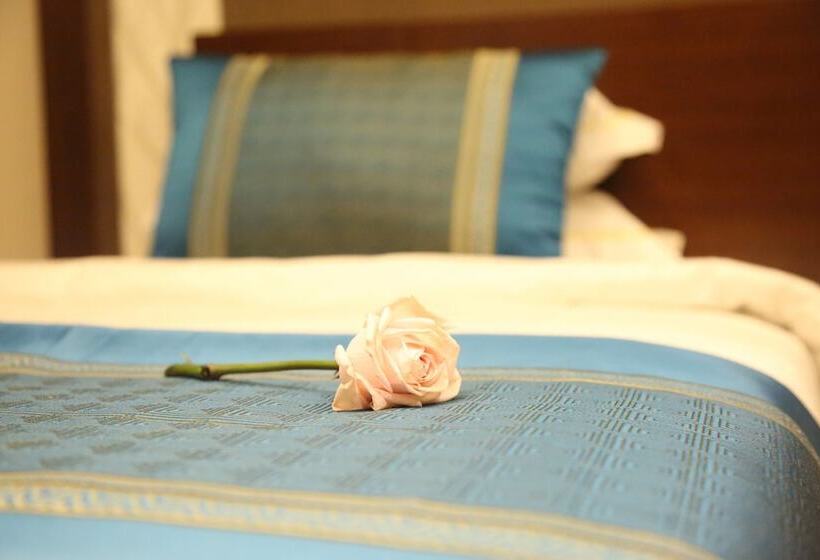 سوییت اجرایی, Voyage