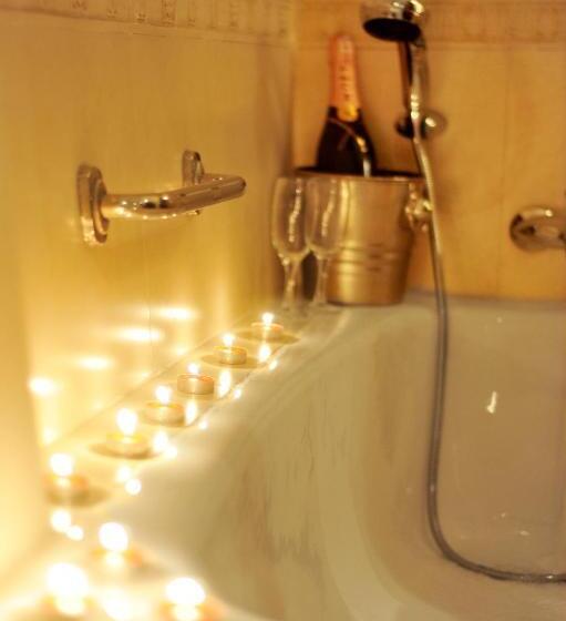 سوییت لوکس, White House