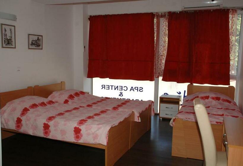 اتاق استاندارد سه نفره, Villa Sparadise