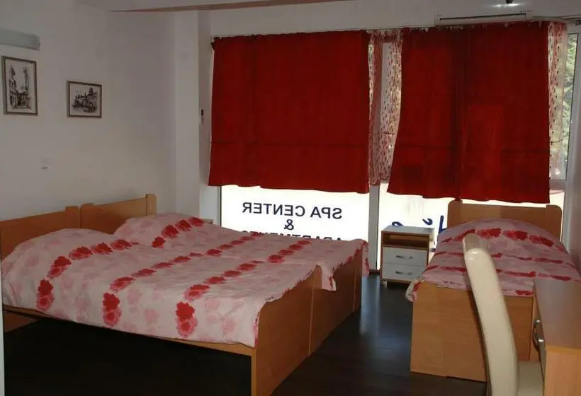اتاق استاندارد چهار تخته, Villa Sparadise