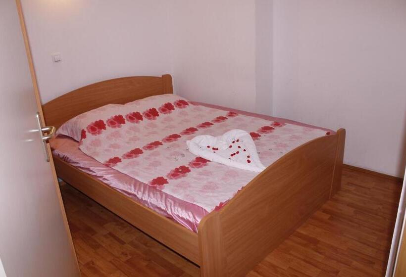 اتاق استاندارد یک نفره, Villa Sparadise