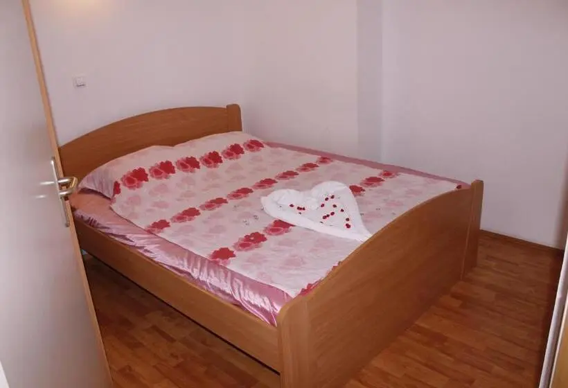 اتاق استاندارد یک نفره, Villa Sparadise