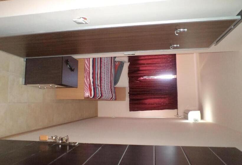 اتاق استاندارد یک نفره, Villa Sparadise