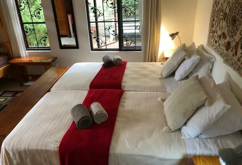 غرفة قياسية رباعية, 10 Alexander B&b