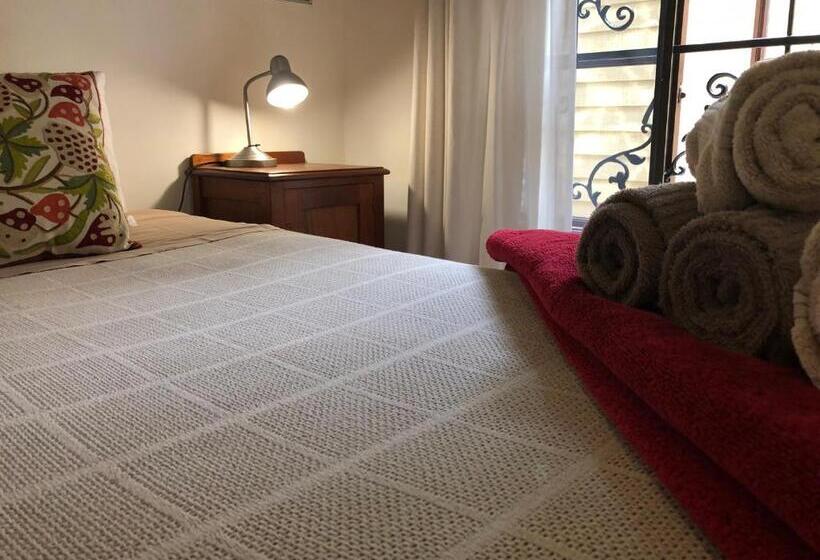 Семейный Номер, 10 Alexander B&b