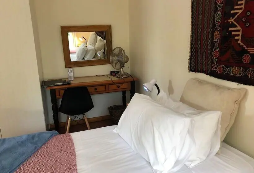 اتاق استاندارد, 10 Alexander B&b