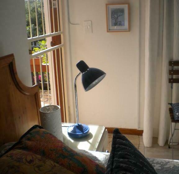 سوییت با چشم‌انداز دریا, 22 Julia B&b