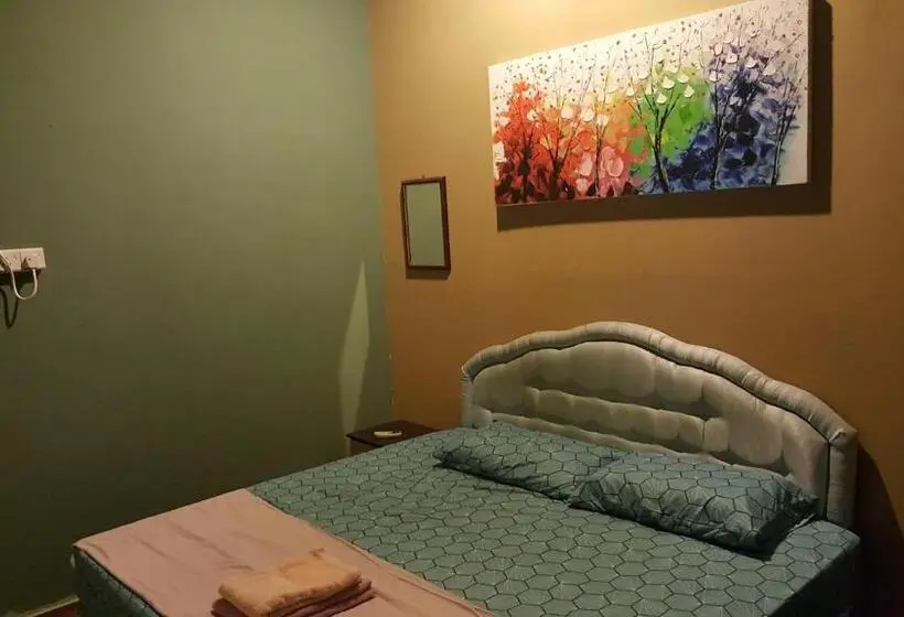 اتاق استاندارد با سرویس بهداشتی مشترک, Marco Polo Guest House