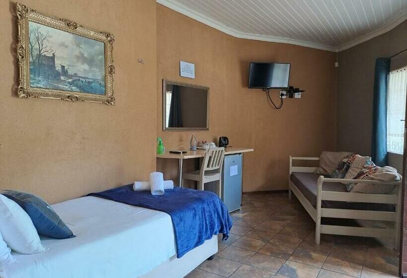 غرفة عائلية مطلّة علي الحديقة, Amigos Bed & Breakfast No Loadshedding