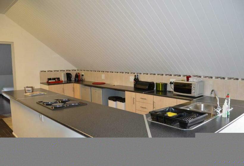 جناح, B&b Sauvignon Country Lodge