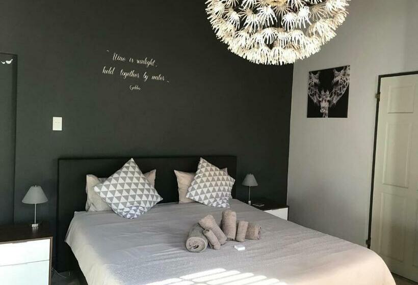 جناح, B&b Sauvignon Country Lodge